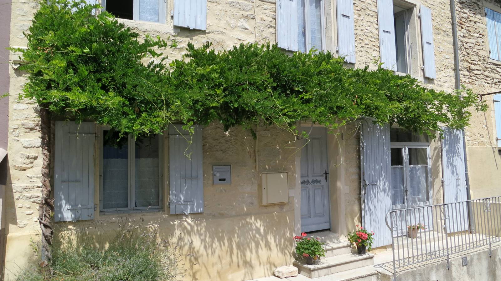 TAULIGNAN Grignan Maison de village restaurée Rénovation de charme VENDUE PAR  MIRANDA IMMOBILIER